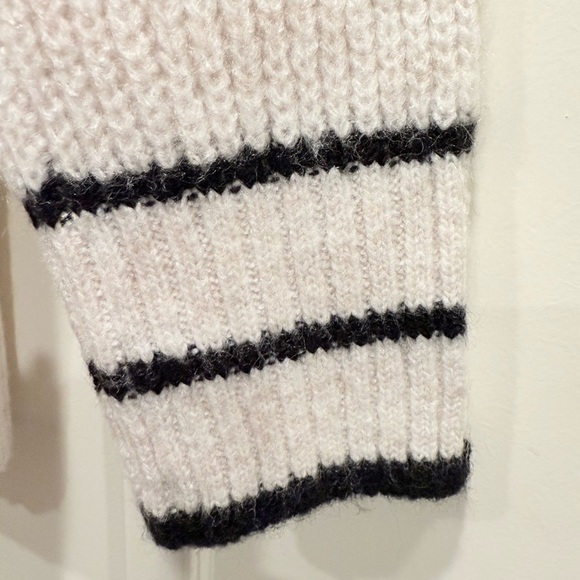 Arizona Jean Co V-Neck Sweater with Stripes preppy academia tennis - Picture 6 of 15